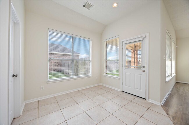 Building Photo - 24623 Blane Dr