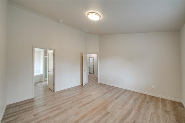 Building Photo - Beautifully Remodeled Home in Northwest Meridian