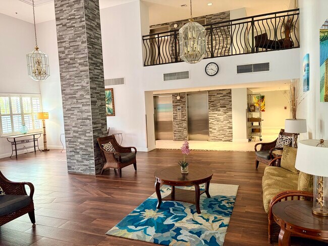 Building Photo - 1505 N Riverside Dr