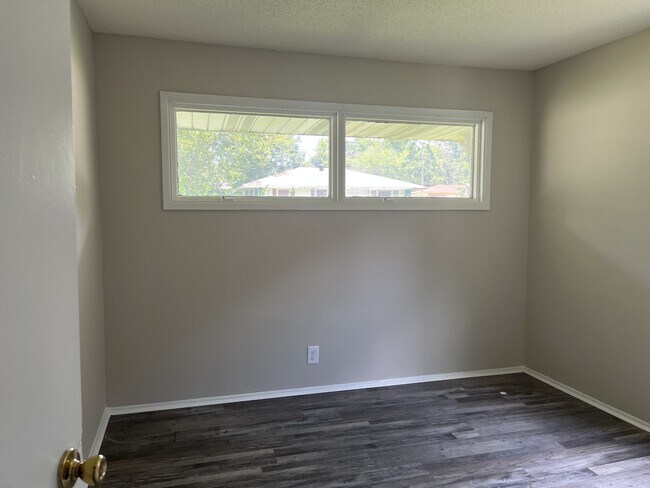 Building Photo - 4317 41st Ave N