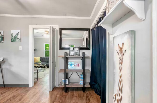 Building Photo - 1908 Fuller St