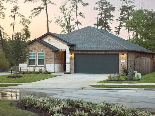 Building Photo - 2010 Bluff Oak Ct