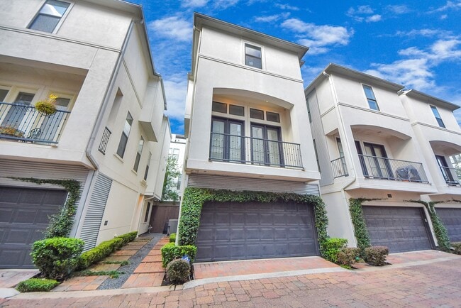 Building Photo - 1831 Dart St