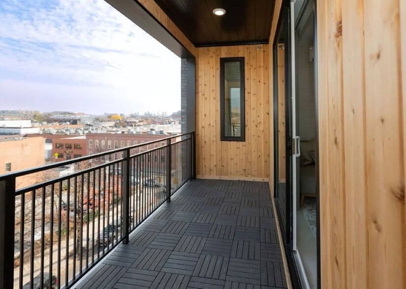 Building Photo - 520 S Caroline St