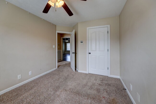 Building Photo - 2924 Brewster Drive