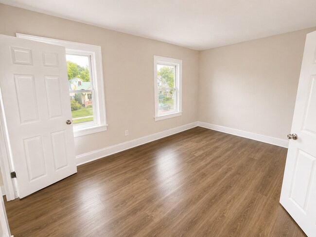 Building Photo - 427 S Richardson Ave