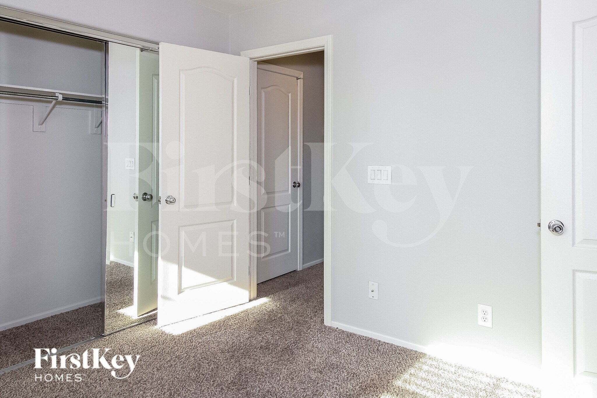 Building Photo - 10548 Gibbous Moon Dr