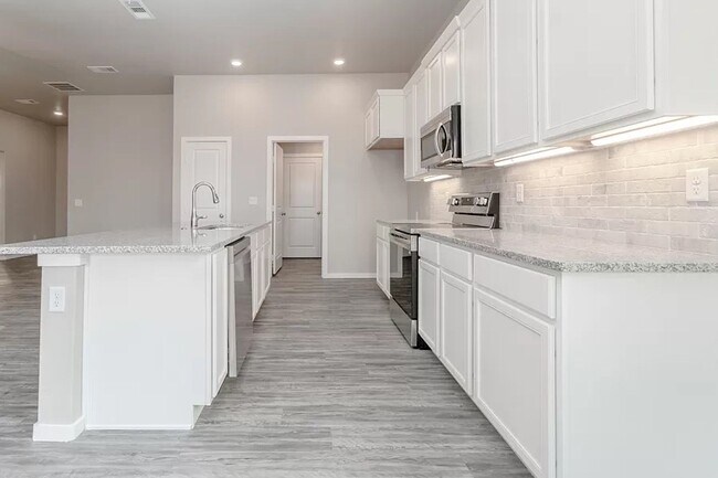 Building Photo - NOW PRE LEASING WITH SUMMER MOVE IN SPECIAL!