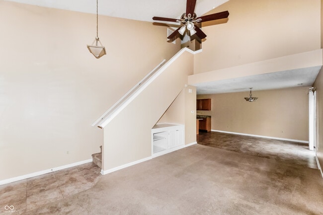 Building Photo - 2525 Grand Fir Dr