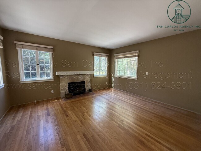 Building Photo - Adorable, Private Cottage in Jack's Peak