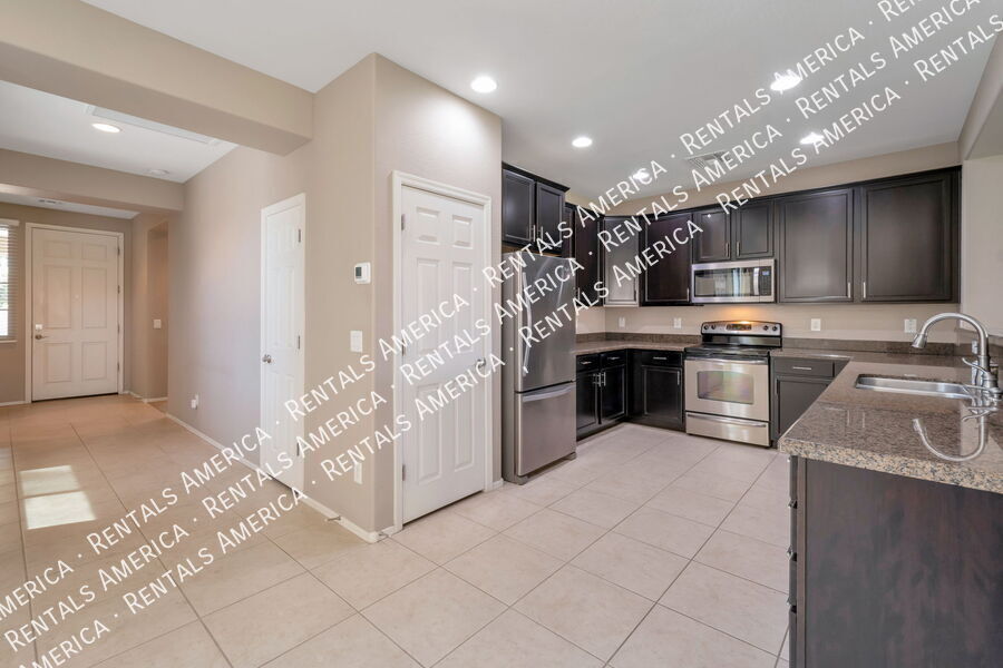 Building Photo - 21442 E Saddle Ct