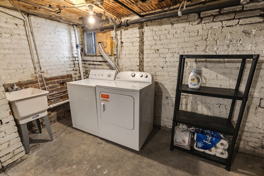 Building Photo - 1400 N Humboldt St