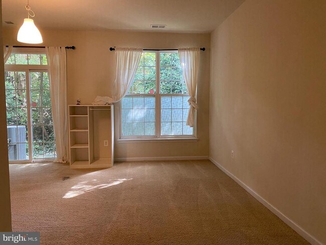 Building Photo - 11648 Leesborough Cir