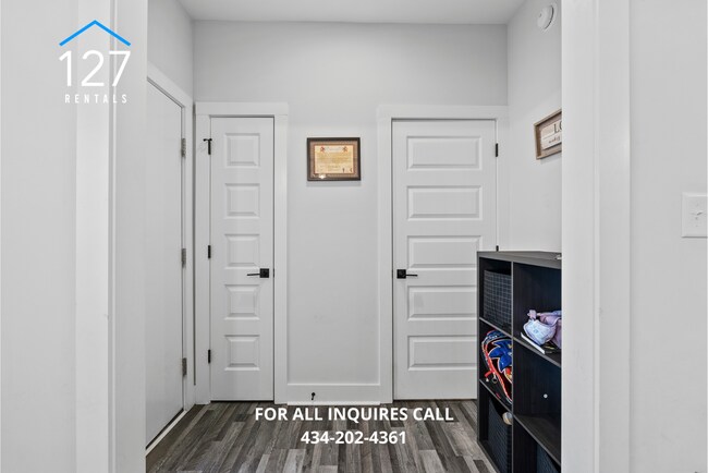 Building Photo - 3BR/2.5BA Townhome in Rustburg – Modern Am...