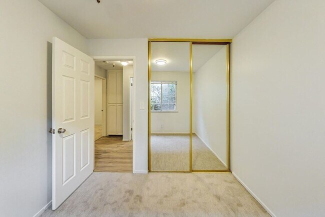 Building Photo - 1803 Sausal St
