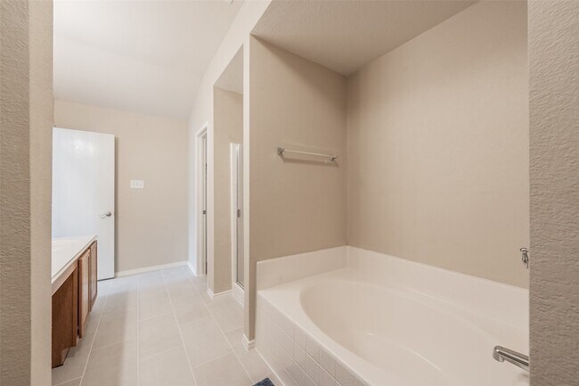 Building Photo - 629 Chalk Knoll Rd