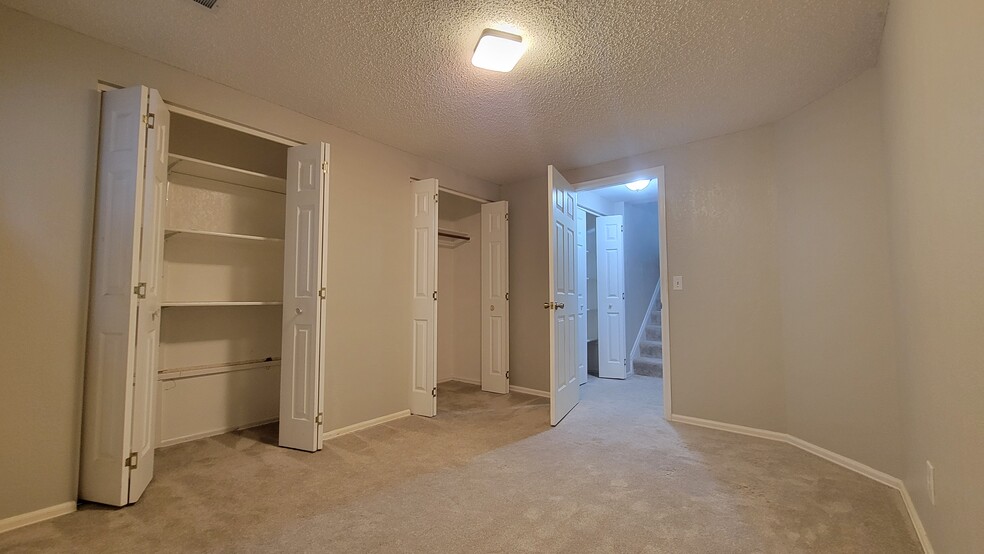 Basement bedroom #4 (non-conforming). - 513 Southpark Rd