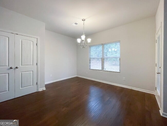 Building Photo - 202 Daisy Cir