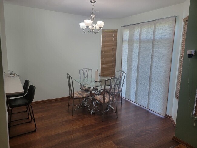 Building Photo - 8525 Sawyer Ct