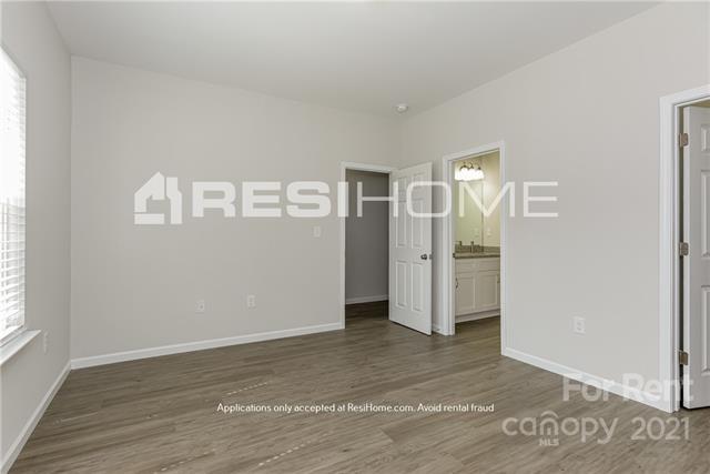 Building Photo - 1701 Taylor Ave