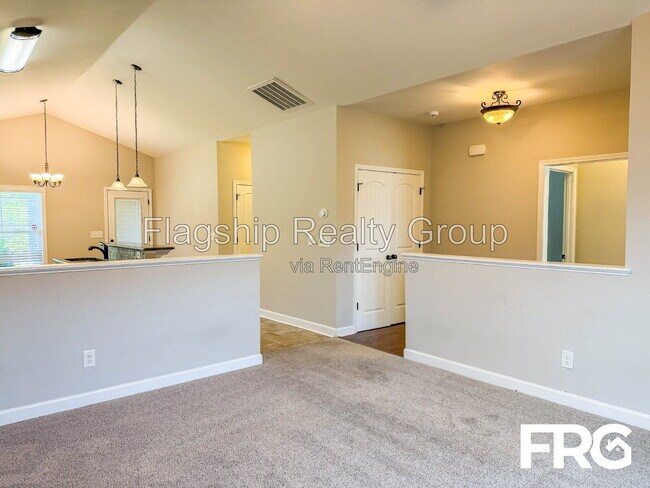 Building Photo - 103 Rolling Knoll Ct