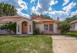 Building Photo - 11009 Crenchrus Ct
