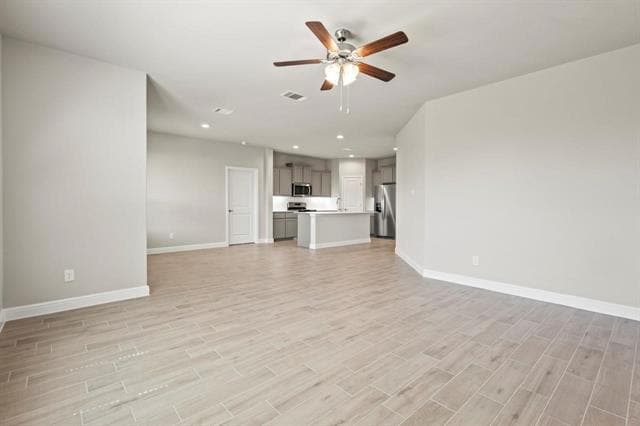 Building Photo - 225 Roundstone Rd