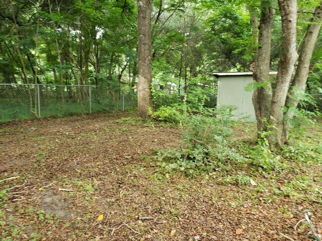 Building Photo - 3 Bed, 2 Bath, 1 Car garage.