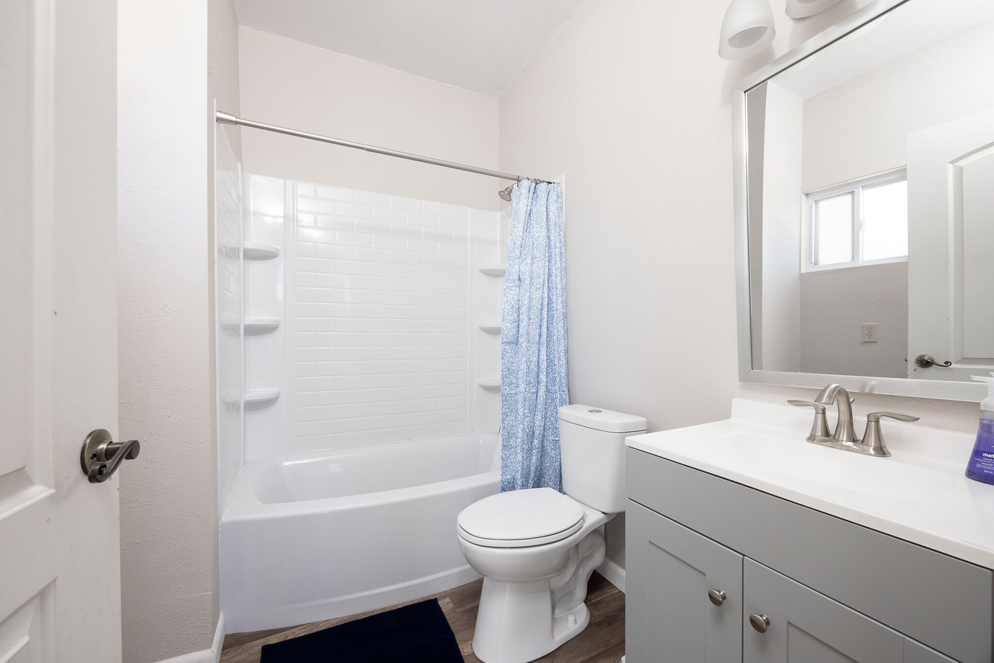 Building Photo - 3708 Sierra Vista Dr