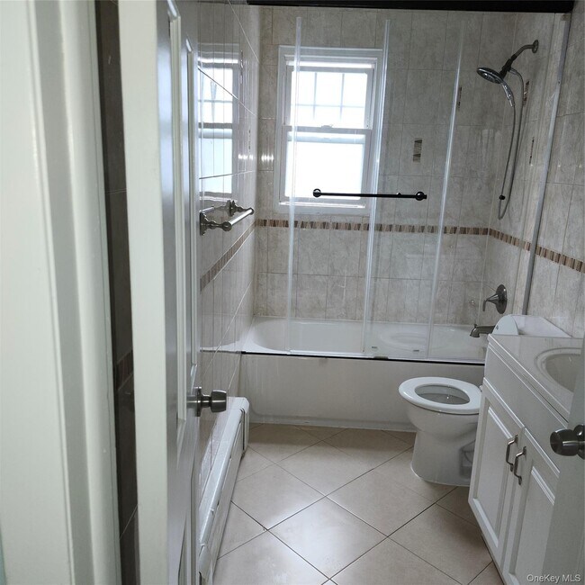 Building Photo - 90 Hildreth Pl