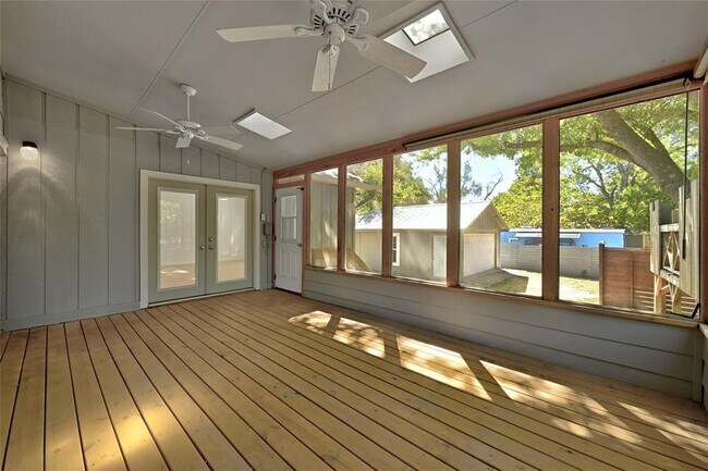 Building Photo - 1203 W 40th St