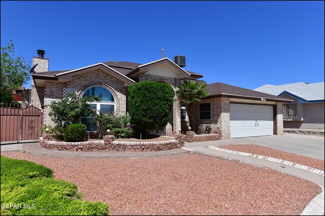 Building Photo - 1857 Ralph Janes Pl