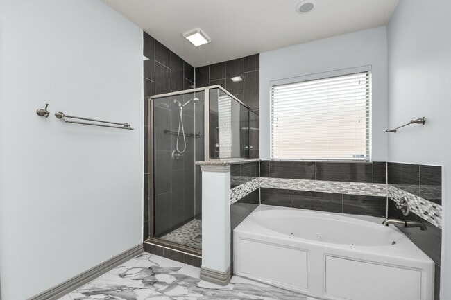 Building Photo - 4410 Lodge Vine Ct