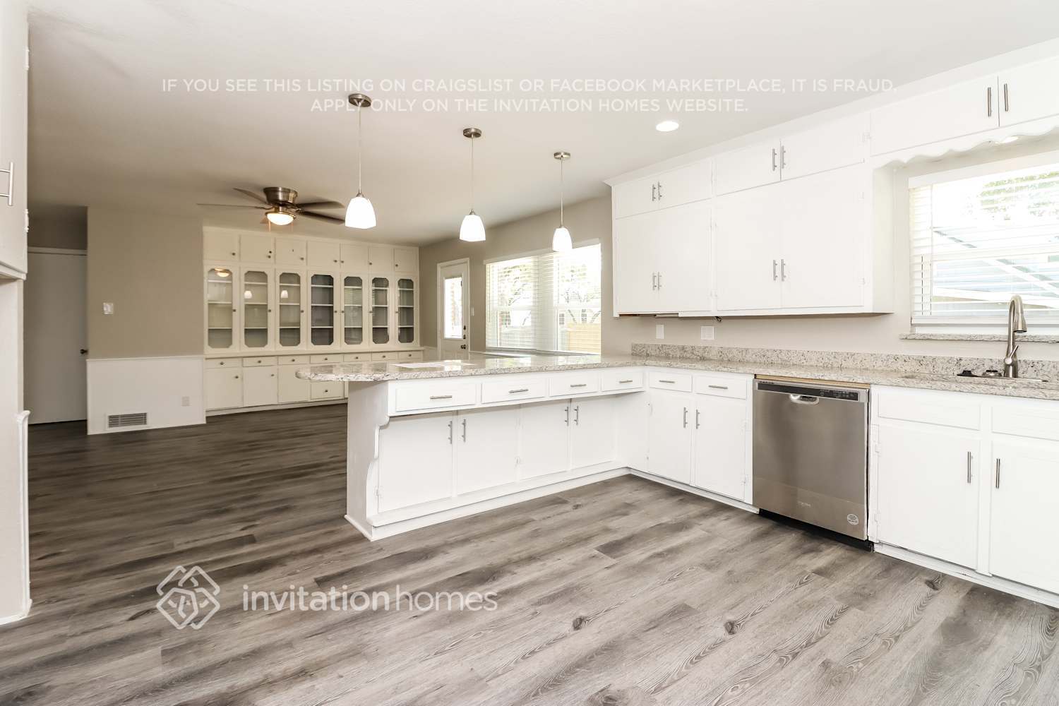 Building Photo - 310 E Huitt Ln