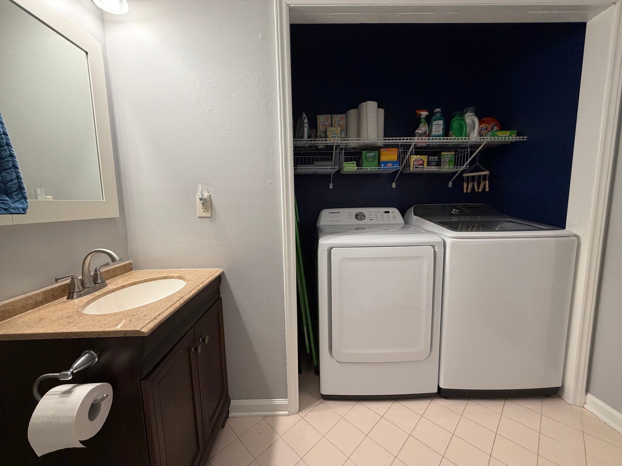 Building Photo - 8731 Stoneface Rd