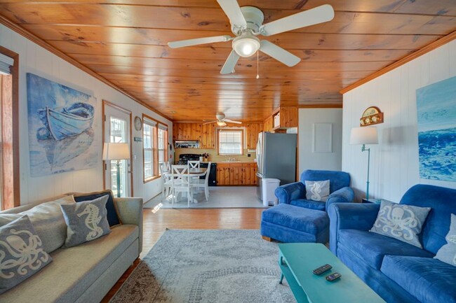 Building Photo - OFF SEASON Oceanfront Rental