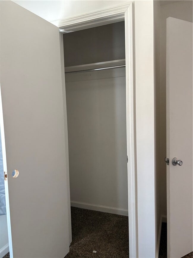 Building Photo - 10647 Pinewood Ave