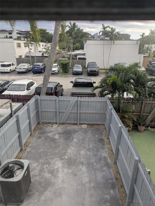 Building Photo - 15018 SW 80th Terrace