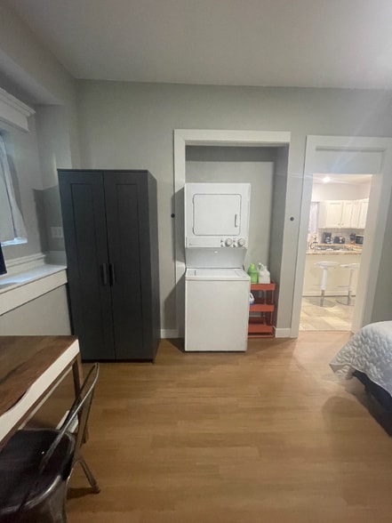 Building Photo - 4522 E Washington St