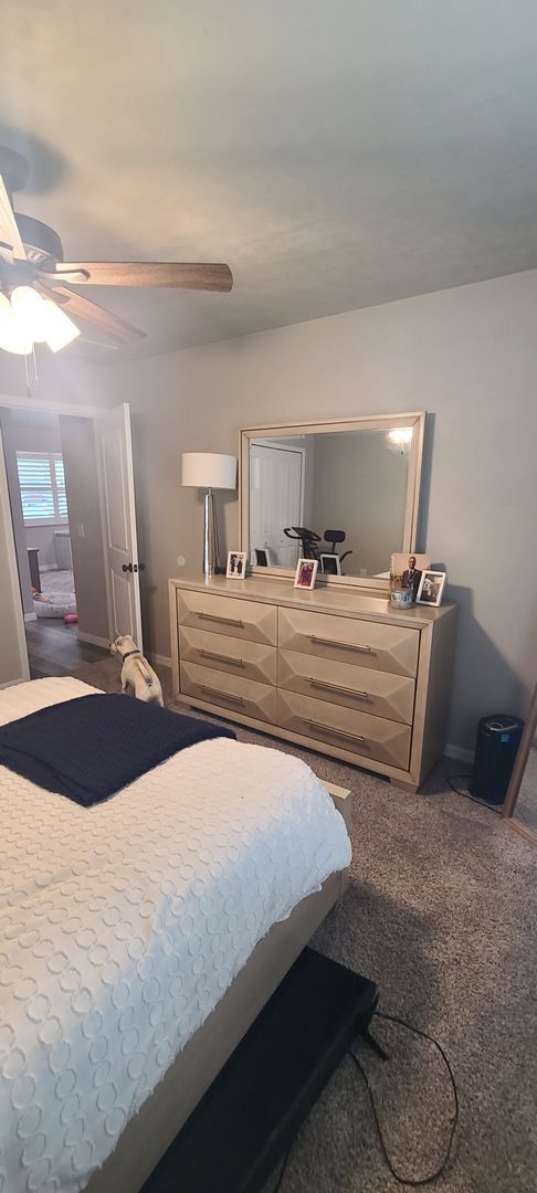 Building Photo - Beautiful 3BR/2BA home with large fenced-i...