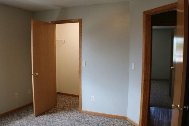 Building Photo - $1,175 | 2 Bedroom, 1 Bathroom Condo | Pet...
