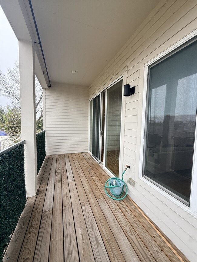 Building Photo - 4618 Nichols St