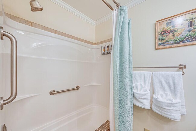 Building Photo - 4984 Webster Rd