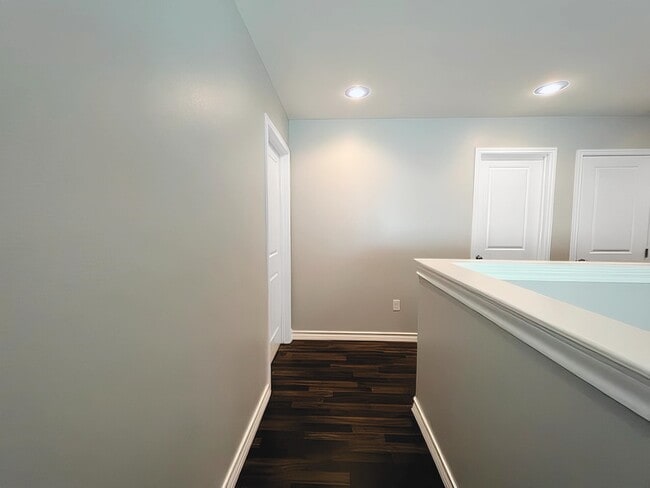 Building Photo - 7926 Elka Lp