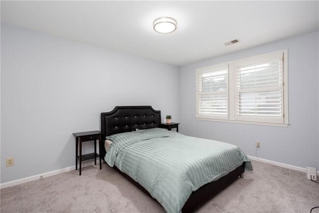 Building Photo - 58 Parkside Cir
