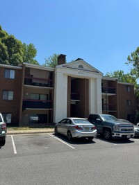 Building Photo - Two Bedroom Two Bath Condo Close To Newtown