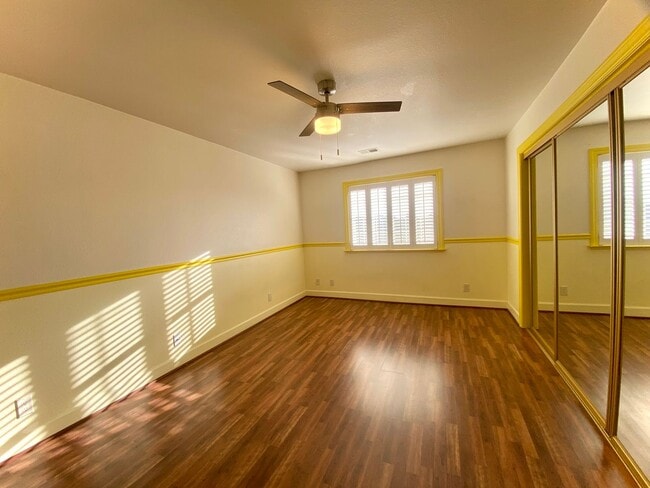 Building Photo - Spacious 5-bedroom Home Located in Niles Neighborhood of Fremont!