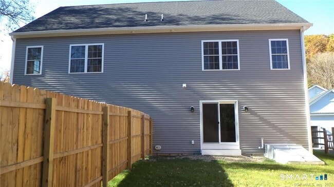 Building Photo - 33 Maple Ave