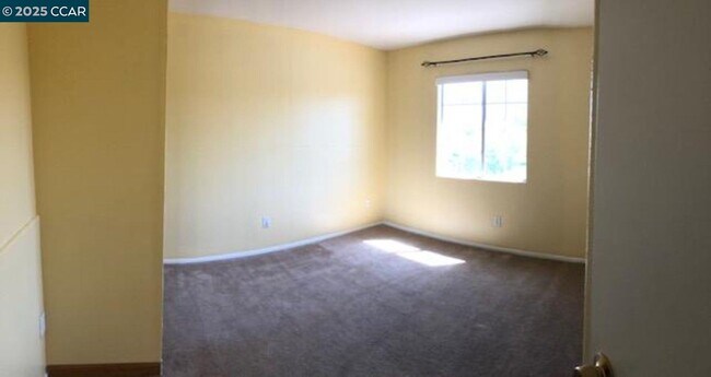 Building Photo - 125 Asusena Dr