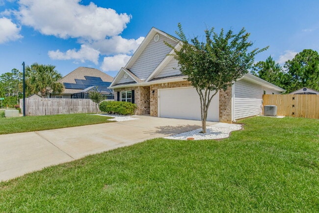 Building Photo - Welcome to this exquisite 4-bedroom, 2-bat...